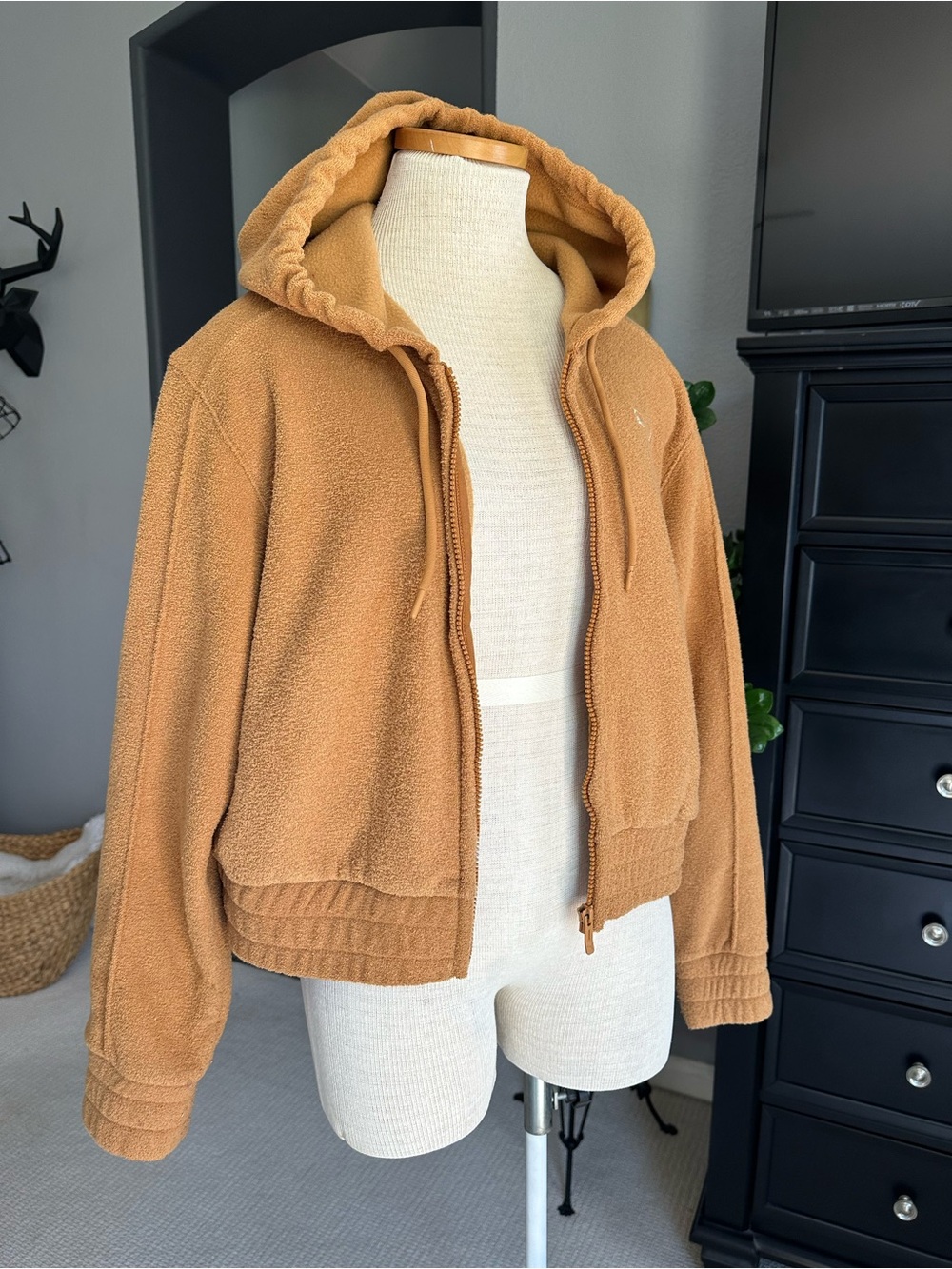 Puma women’s tan zip-up cropped terrycloth hoodie jacket, size large - Picture 4 of 12